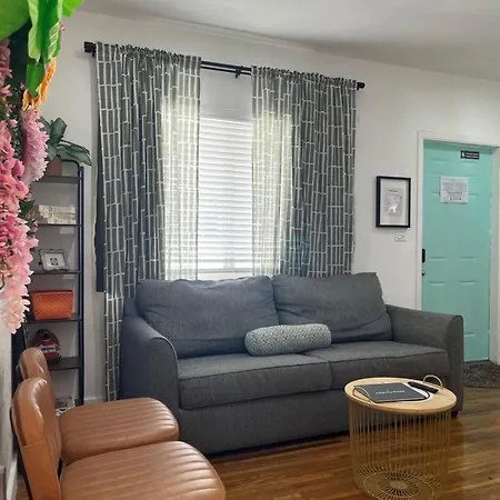 Little Havana Suites: Urban Oasis with Free Parking Miami Exterior photo